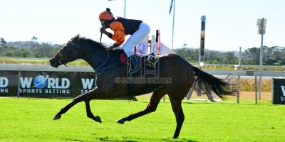 R2 Yvette Bremner Lucky Mkhwambi Dancing In Seattle - Work Riders- 11 May 2019-Fairview Racecourse-PHP_8972