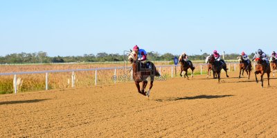 R5 Jacques Strydom Greg Cheyne Onesie- 17 May 2019-Fairview Racecourse-PHP_0125