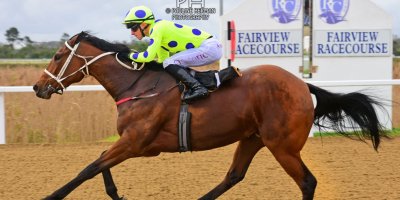 R5 Yvette Bremner Lyle Hewitson Flying Squadron- 12 July 2019-Fairview Racecourse-1-PHP_9960