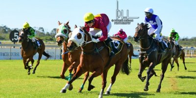 R1 Gavin Smith Kyle Strydom Flame Up-Fairview Racecourse-9 August 20191-PHP_4406