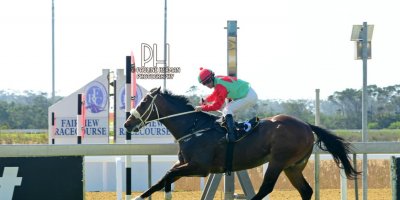 R2 Tara Laing Chase Maujean Brevin-Fairview Racecourse-23 August 20191-PHP_5697