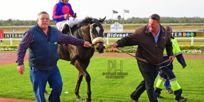R8 Grant Paddock Chase Maujean Strong n Brave-Fairview Racecourse-20 September 20191-PHP_9719