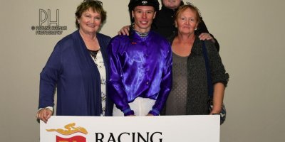 R8 Jacques Strydom Ryan Munger Honey Suite-Fairview Racecourse-21 October 20191-PHP_4458